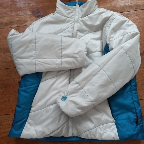 LL Bean Women's Primaloft Floral Embroidered Reversible Puffer Jacket  XL - Picture 10 of 13